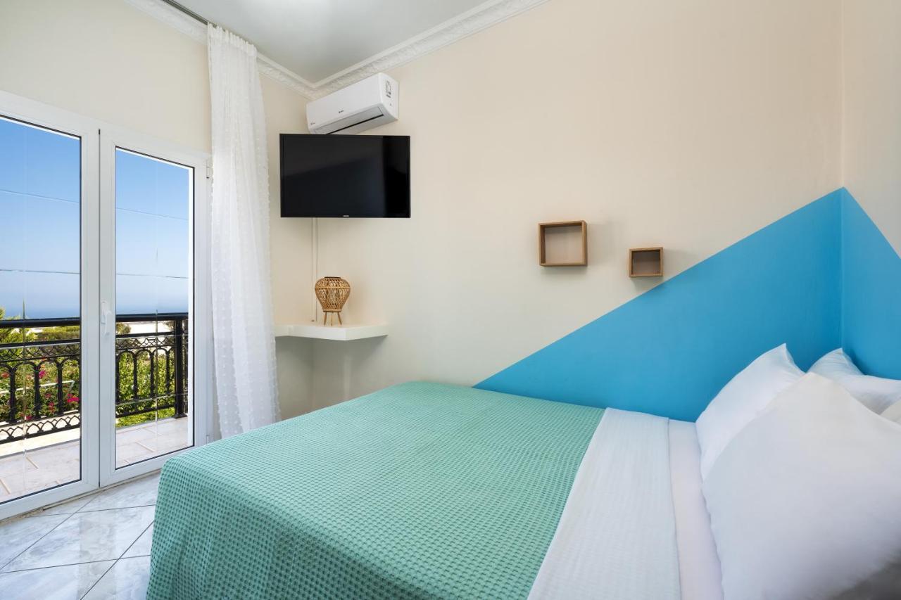 Modern 2 Bed Apartment In Downtown Of Fira Eksteriør billede